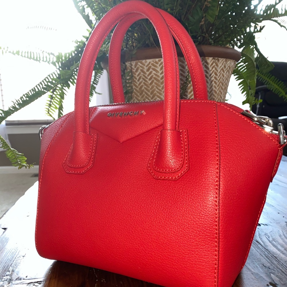 GIVENCHY MINI ANTIGONA